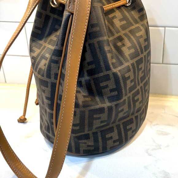 Vintage FENDI 1990s Zucca Print Bucket Bag Excellent Condition with Dust Bag - Picture 3 of 16